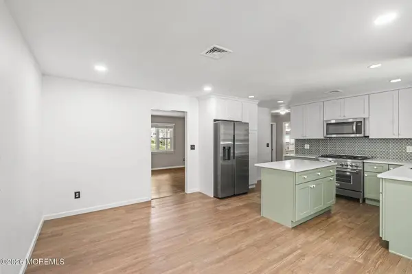 5 Oakland Street, Matawan, NJ 07747
