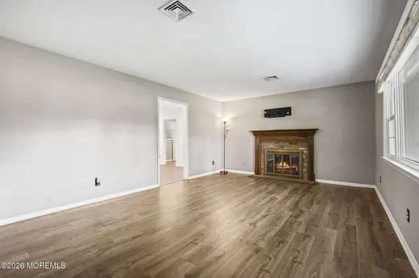 5 Oakland Street, Matawan, NJ 07747