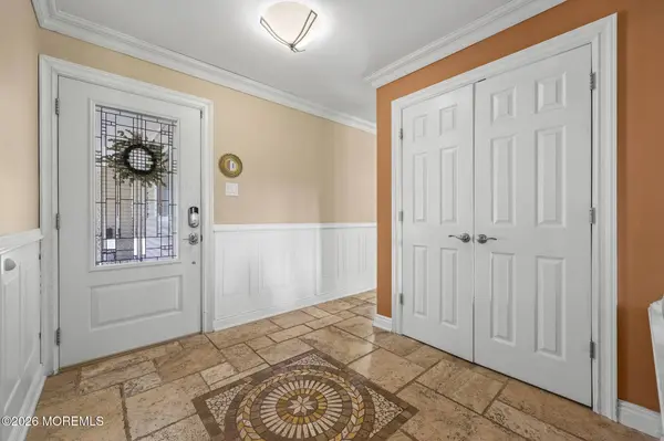 58 Knox Lane, Manalapan, NJ 07726
