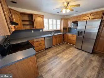 415 N PROGRESS AVE, Harrisburg, PA 17109