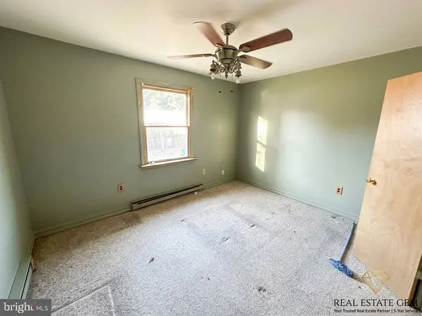 2952 CAPE HORN RD, Red Lion, PA 17356