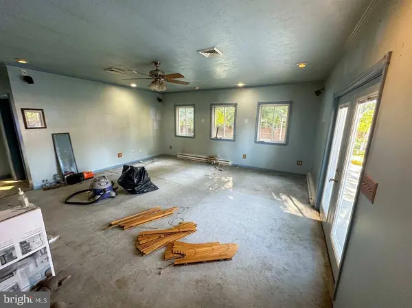 2952 CAPE HORN RD, Red Lion, PA 17356