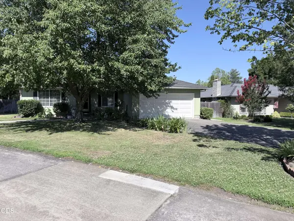 3031 Cheltenham WAY, Medford, OR 97504