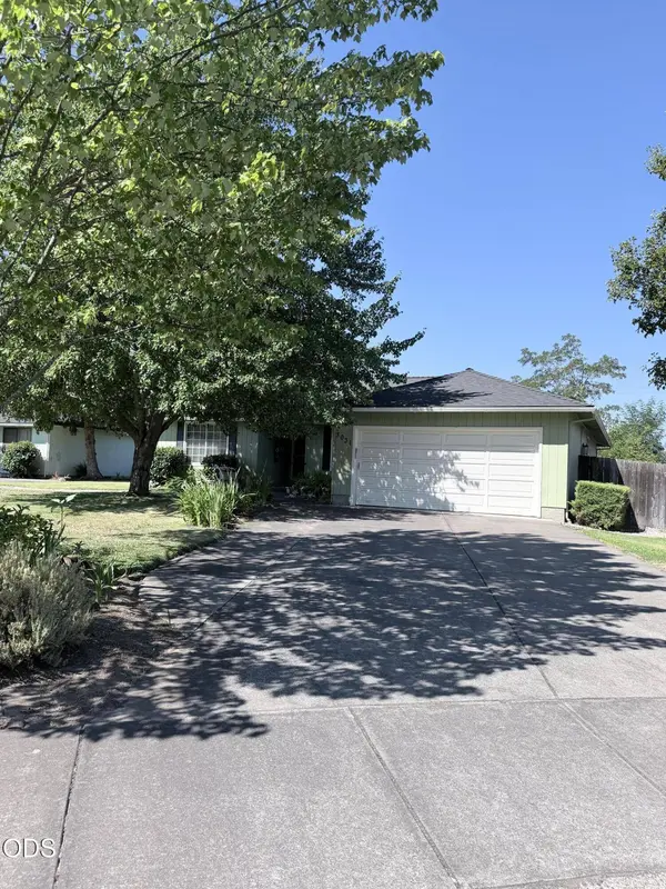3031 Cheltenham WAY, Medford, OR 97504