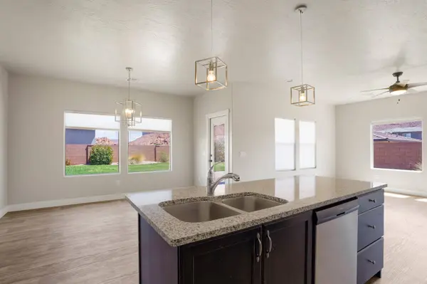 3726 E Desert Canyons Pkwy, St George, UT 84790