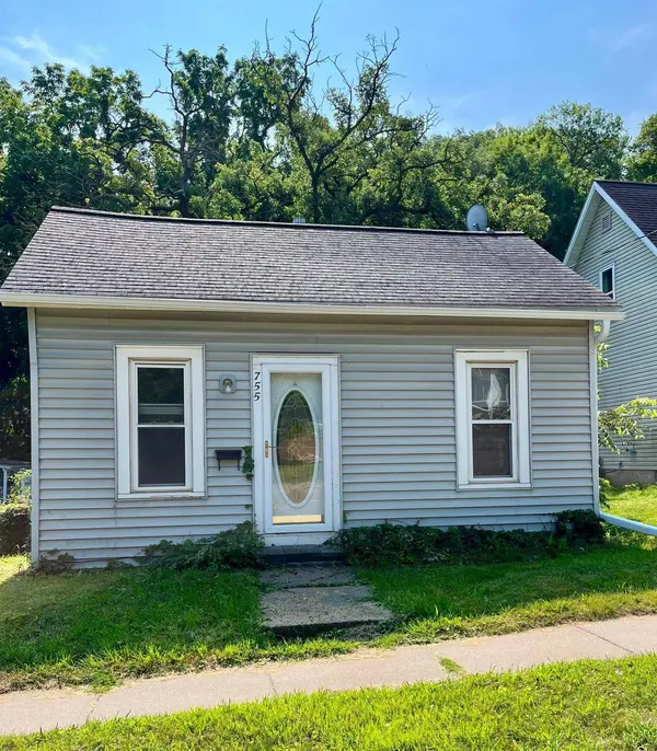 755 West AVE