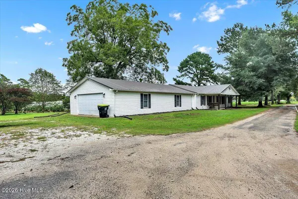 126 Sheri LN, Beulaville, NC 28518