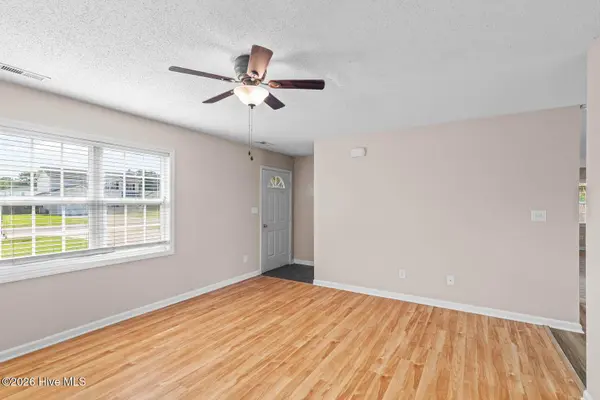 303 Mann ST, Hubert, NC 28539