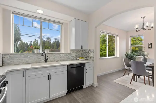7009 196th ST SW #A-205, Lynnwood, WA 98036
