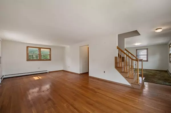 34 Buena Vista Ave, Salem, MA 01970