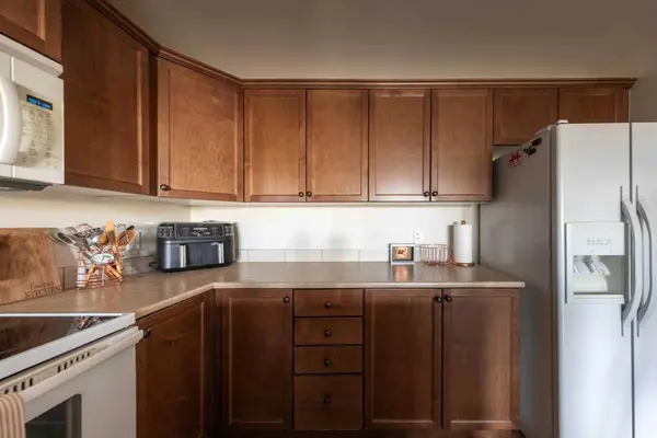 4102 69 AVE #211, Lloydminster, AB T9V2H9