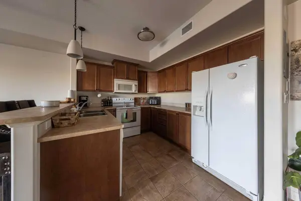 4102 69 AVE #211, Lloydminster, AB T9V2H9