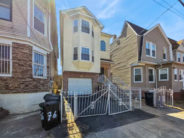 78 BEVERLEY ST, Newark, NJ 07108