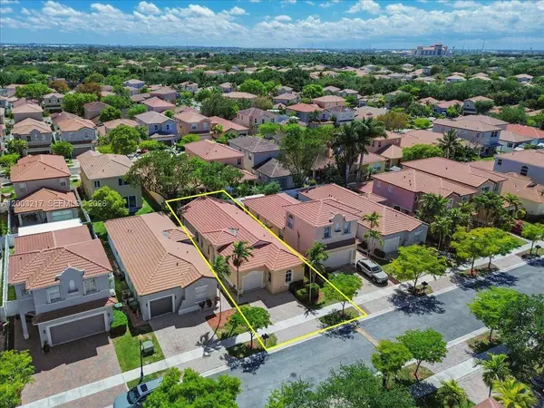 3954 NE 13th Dr, Homestead, FL 33033