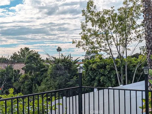 20500 Blairmoore ST, Chatsworth, CA 91311