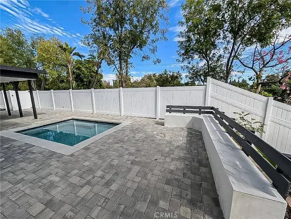 20500 Blairmoore ST, Chatsworth, CA 91311