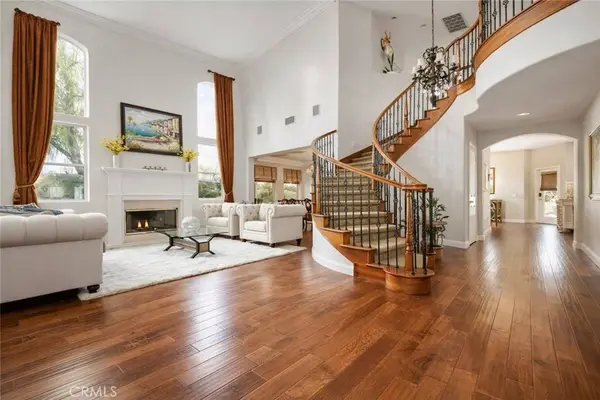 15257 Saddleback, Canyon Country, CA 91387