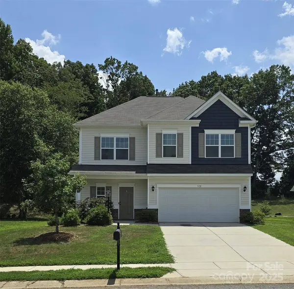 312 Settlers Grove LN, Salisbury, NC 28146
