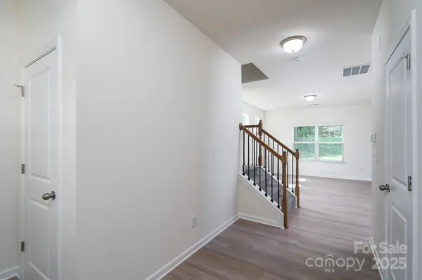 312 Settlers Grove LN, Salisbury, NC 28146