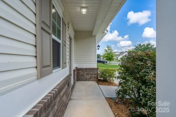 312 Settlers Grove LN, Salisbury, NC 28146