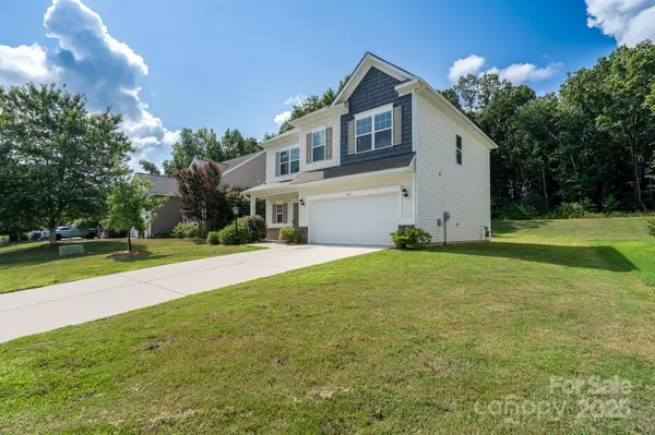312 Settlers Grove LN, Salisbury, NC 28146