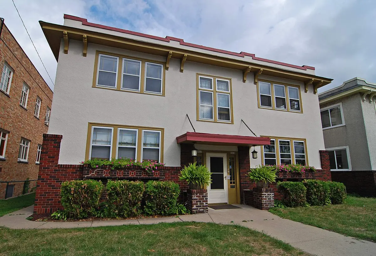 3917 Chicago Avenue, Minneapolis, MN 55407