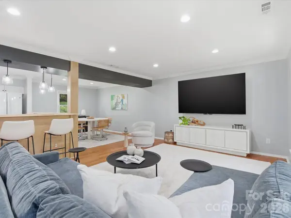 9206 Tree Haven DR, Charlotte, NC 28270