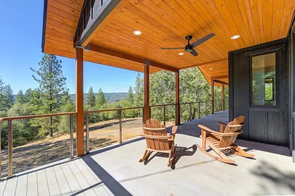 5205 Rooster LN, Somerset, CA 95684