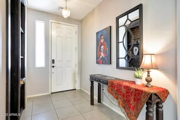 3724 W LANHAM Drive, New River, AZ 85087