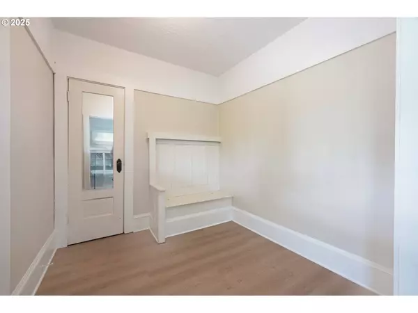 1914 SE 45TH AVE, Portland, OR 97035