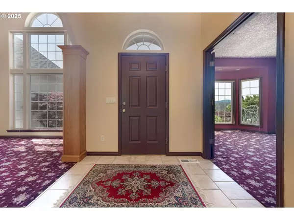 16402 SE TEAL CT, Damascus, OR 97089