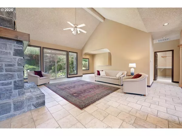 16402 SE TEAL CT, Damascus, OR 97089