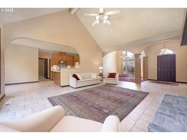 16402 SE TEAL CT, Damascus, OR 97089