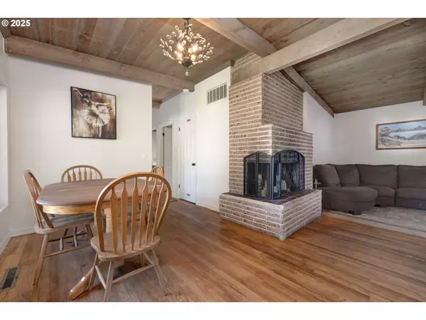 5370 SW WASHINGTON AVE, Beaverton, OR 97005