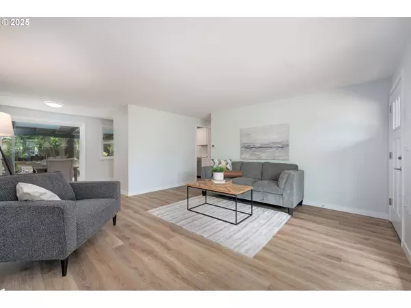 9706 SE GRANT CT, Portland, OR 97216