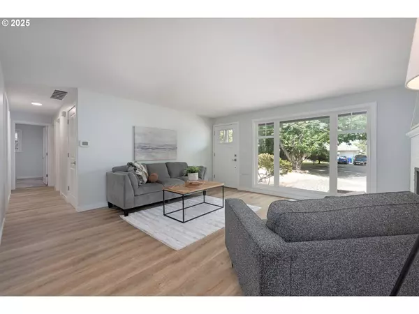 9706 SE GRANT CT, Portland, OR 97216