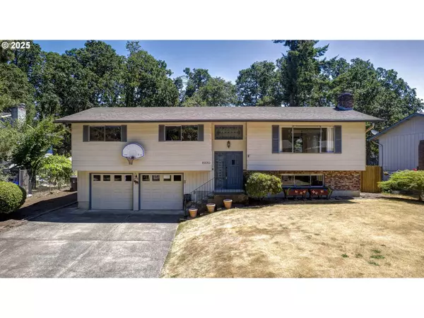 6930 OAKRIDGE DR, Gladstone, OR 97027