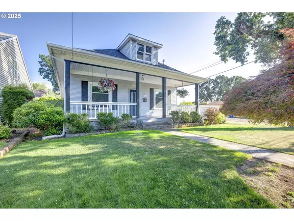 205 E HEREFORD ST, Gladstone, OR 97027