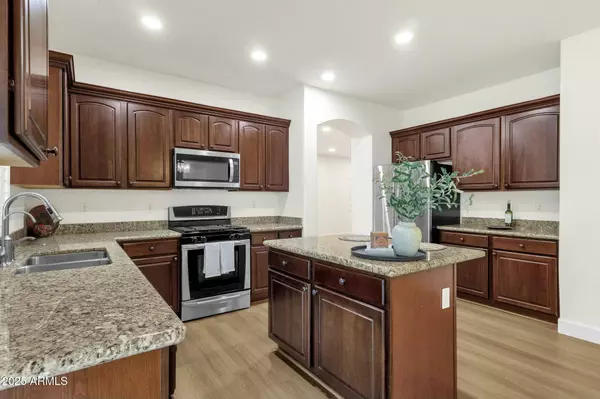 6204 S BANNING Street, Gilbert, AZ 85298