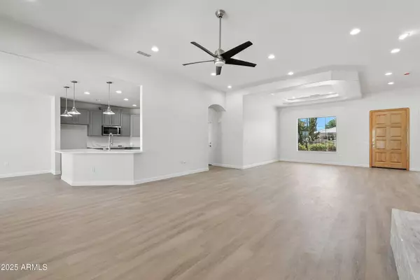 21236 E PUMMELOS Road, Queen Creek, AZ 85142