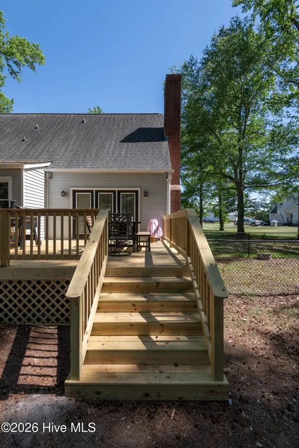 1306 Hope DR, Greenville, NC 27858