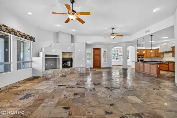 2553 N Redington Place, Tucson, AZ 85749