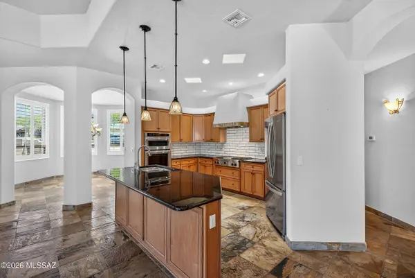 2553 N Redington Place, Tucson, AZ 85749