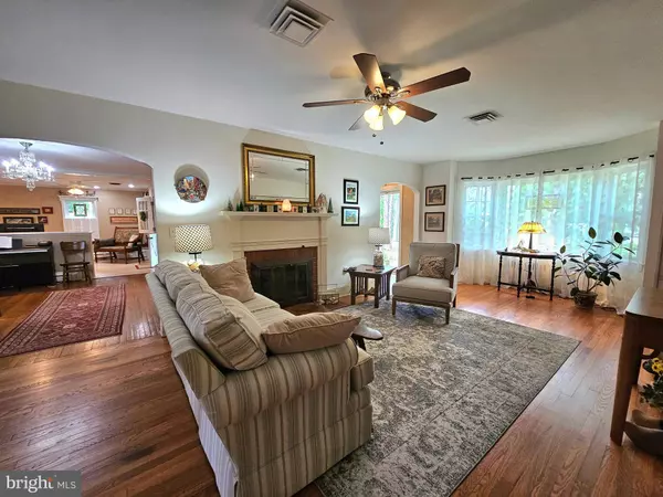 732 S PARK DR, Salisbury, MD 21804