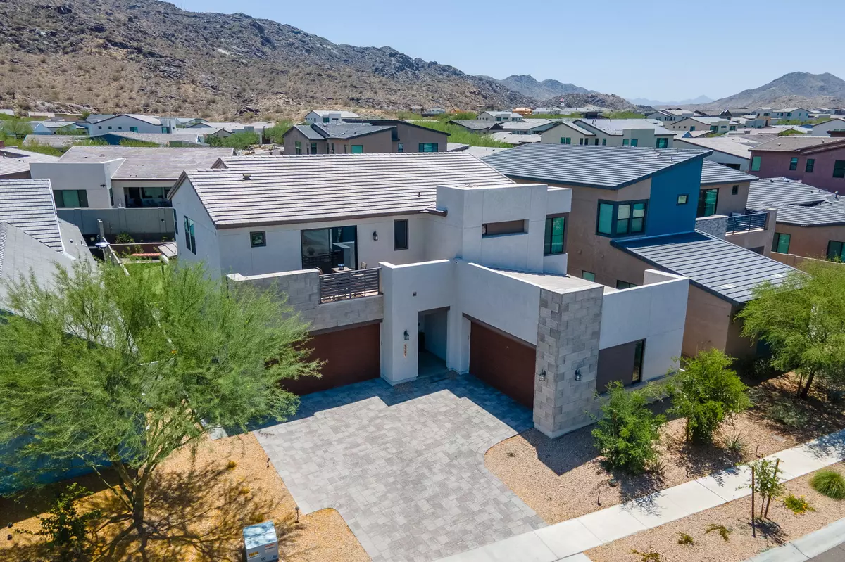 Phoenix, AZ 85042-8385,1221 E Paseo Way