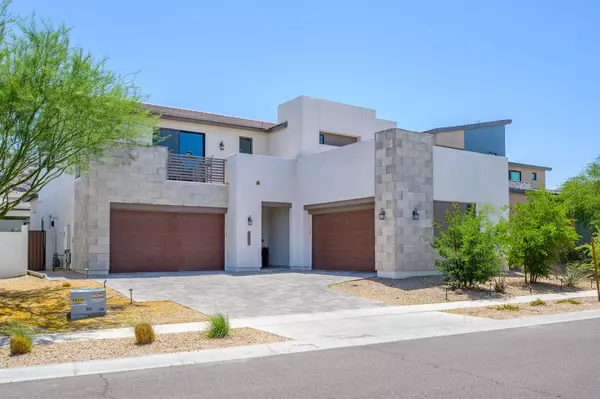 Phoenix, AZ 85042-8385,1221 E Paseo Way