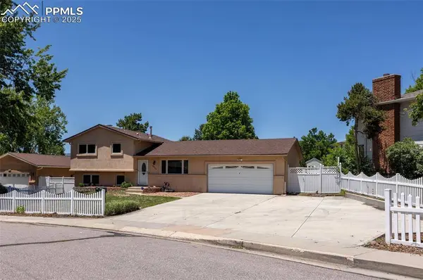 5888 Eldora DR, Colorado Springs, CO 80918
