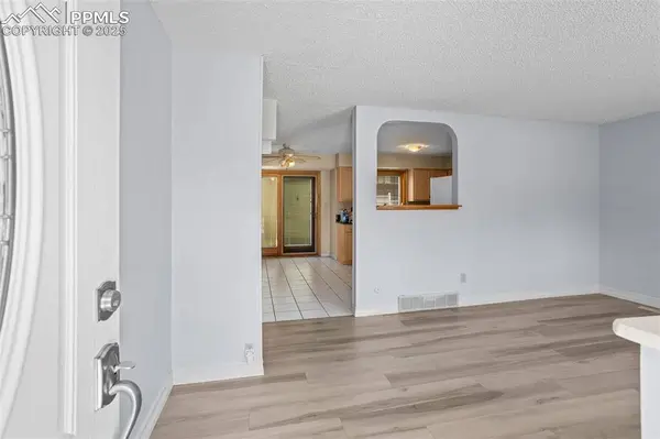 5888 Eldora DR, Colorado Springs, CO 80918