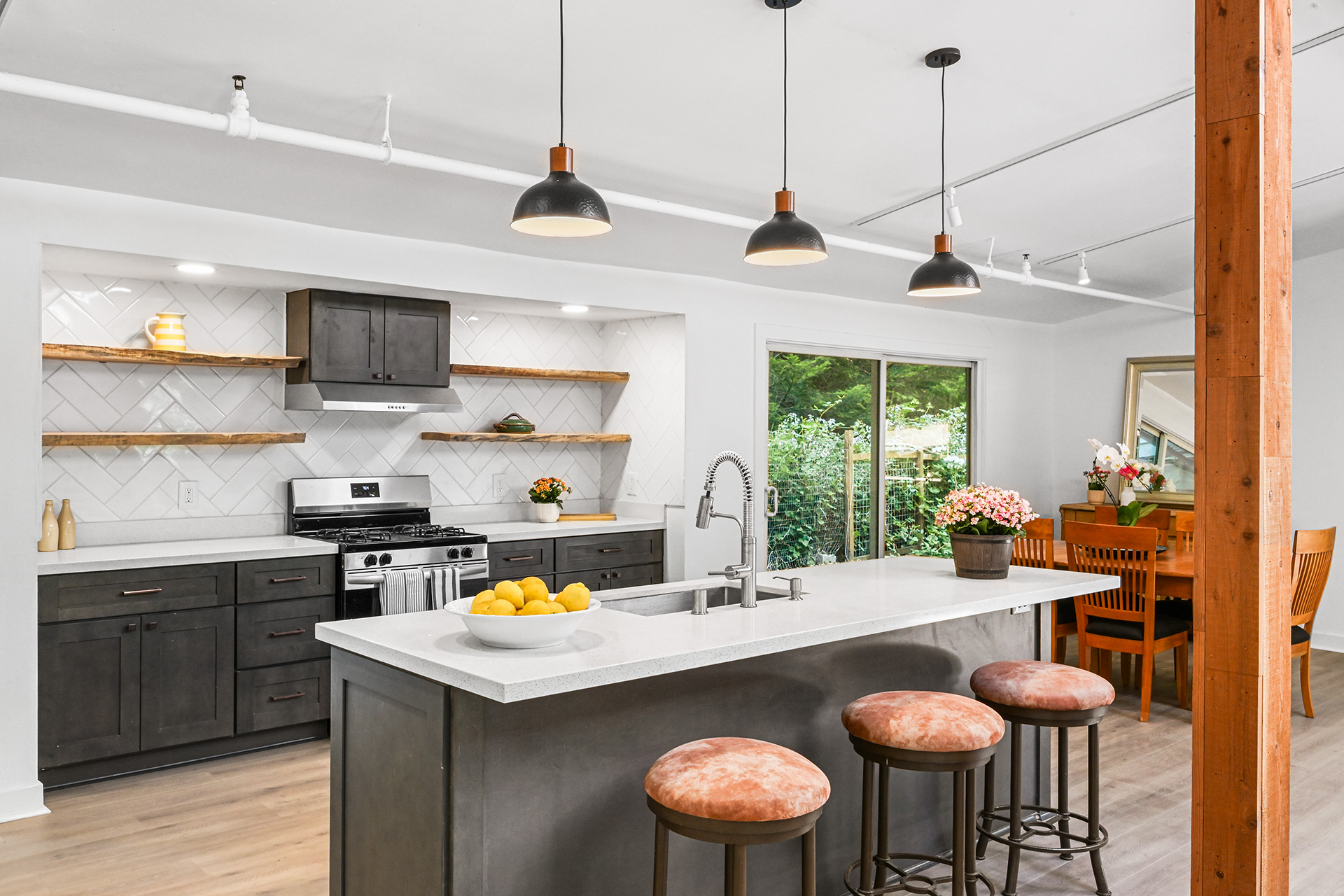 13431 Green Valley Road, Sebastopol Retreat