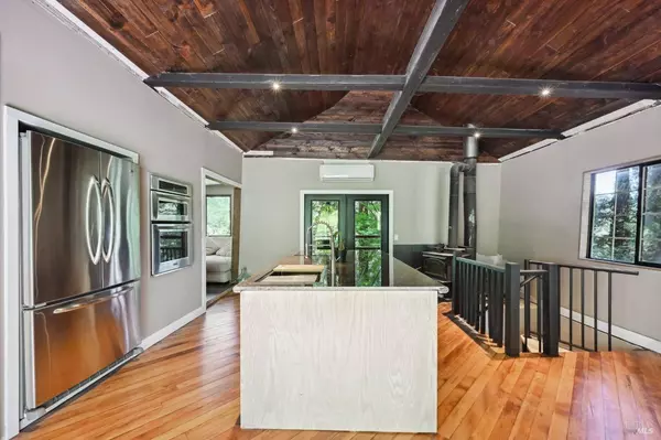 21713 Starrett Hill DR, Monte Rio, CA 95462